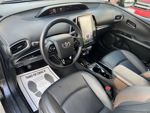 Used 2020 Toyota Prius Prime XLE image 24