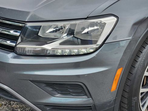 Used 2020 Volkswagen Tiguan SE w/ Panoramic Sunroof Package FWD image 9