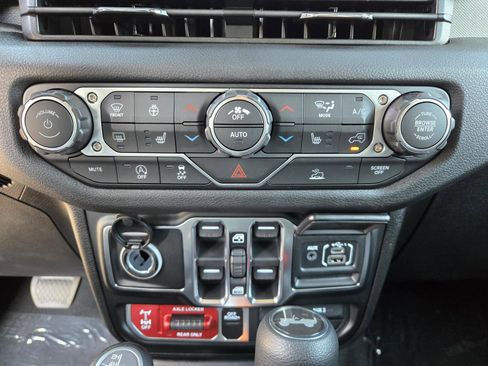 New 2026 Jeep Wrangler Unlimited Sport image 14