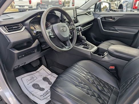 Used 2022 Toyota RAV4 XLE w/ Convenience Package image 24