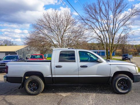 Used 2005 Dodge Dakota ST AWD/4WD image 2