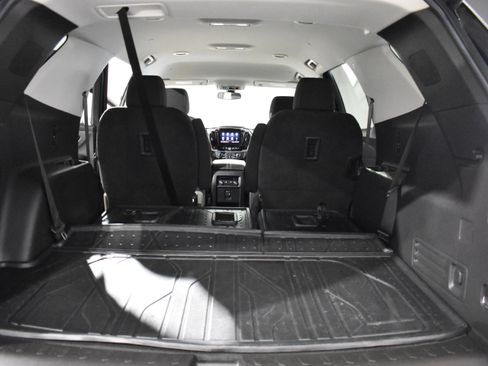 Used 2021 Chevrolet Traverse LT image 33