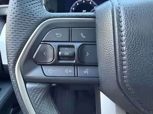 Used 2024 Toyota Tacoma TRD Off-Road AWD/4WD image 15