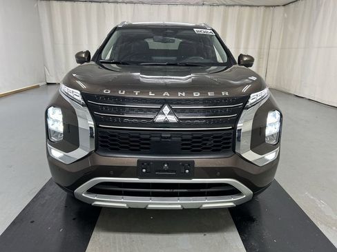 Used 2024 Mitsubishi Outlander SEL image 3