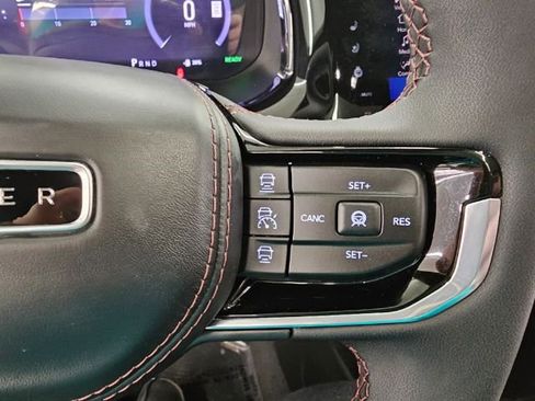 Used 2024 Jeep Wagoneer Launch Edition image 12