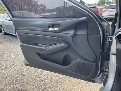 Used 2021 Nissan Altima 2.5 SR FWD image 22
