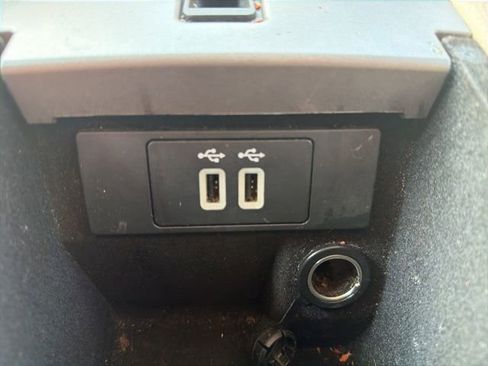 Used 2018 Ford Taurus SEL w/ Equipment Group 201A FWD image 34
