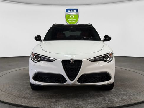 Used 2022 Alfa Romeo Stelvio Veloce AWD/4WD image 8