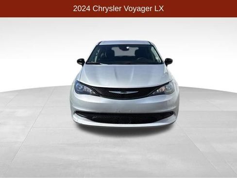 Used 2024 Chrysler Voyager LX FWD image 2