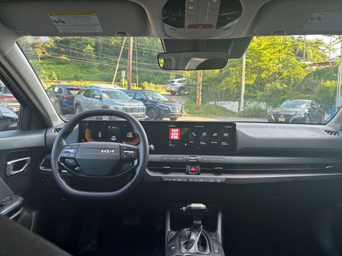 Used 2025 Kia K4 FWD image 28