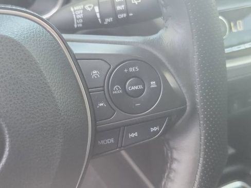 Used 2023 Toyota Corolla Cross XLE AWD/4WD image 24