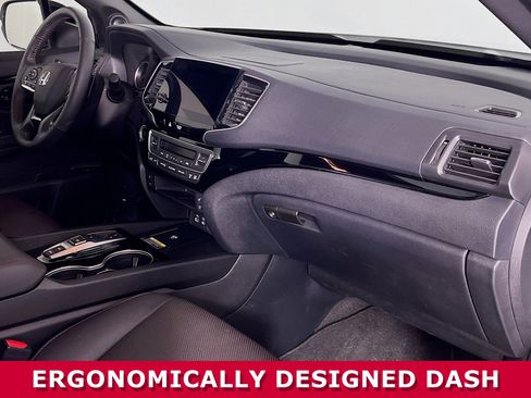 Used 2025 Honda Passport Black Edition image 22