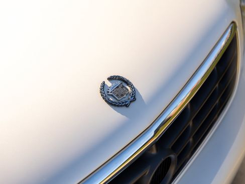 Used 2000 Cadillac De Ville DTS w/ Comfort/Convenience Pkg image 27