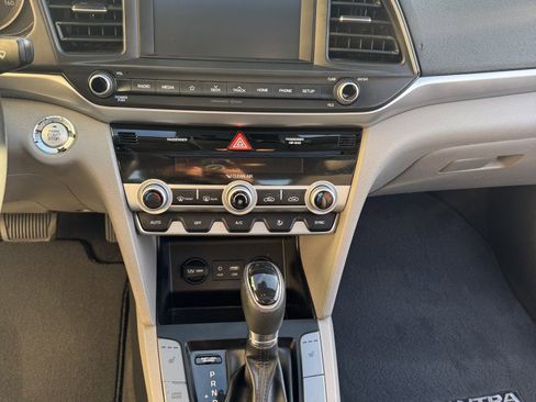 Used 2020 Hyundai Elantra Value Edition image 5