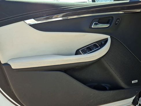 Used 2018 Chevrolet Impala LT w/ LT Leather Package image 12