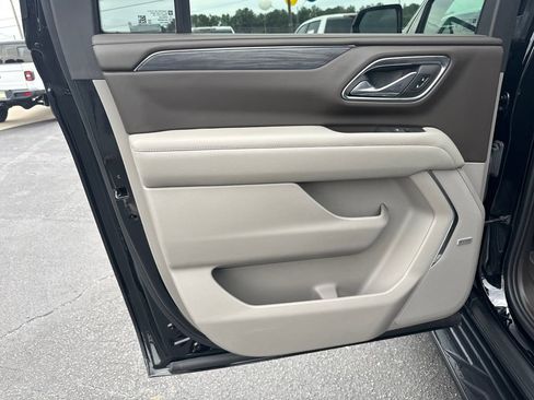 Used 2023 GMC Yukon XL SLT w/ SLT Luxury Package AWD/4WD image 22