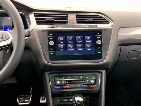 Certified 2023 Volkswagen Tiguan SE R-Line AWD/4WD image 15