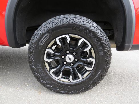 Used 2022 Chevrolet Silverado 1500 ZR2 w/ Technology Package image 11