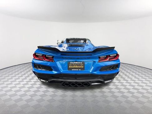 Used 2024 Chevrolet Corvette Z06 RWD image 6