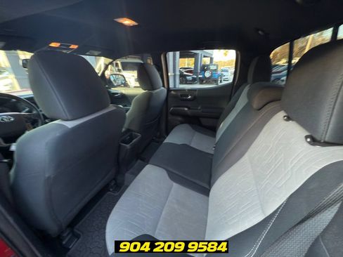 Used 2021 Toyota Tacoma TRD Off-Road w/ Technology Package AWD/4WD image 29