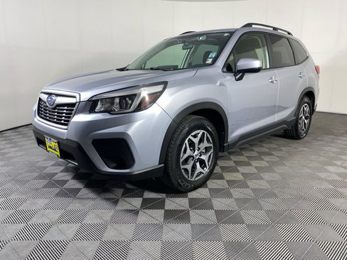 Used 2020 Subaru Forester Premium AWD/4WD image 6