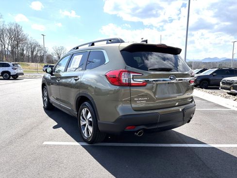 Used 2025 Subaru Ascent Premium image 6