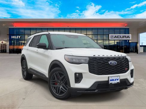 Used 2025 Ford Explorer ST AWD/4WD image 1
