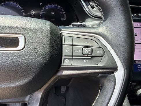 Used 2022 Jeep Grand Cherokee L Limited AWD/4WD image 14