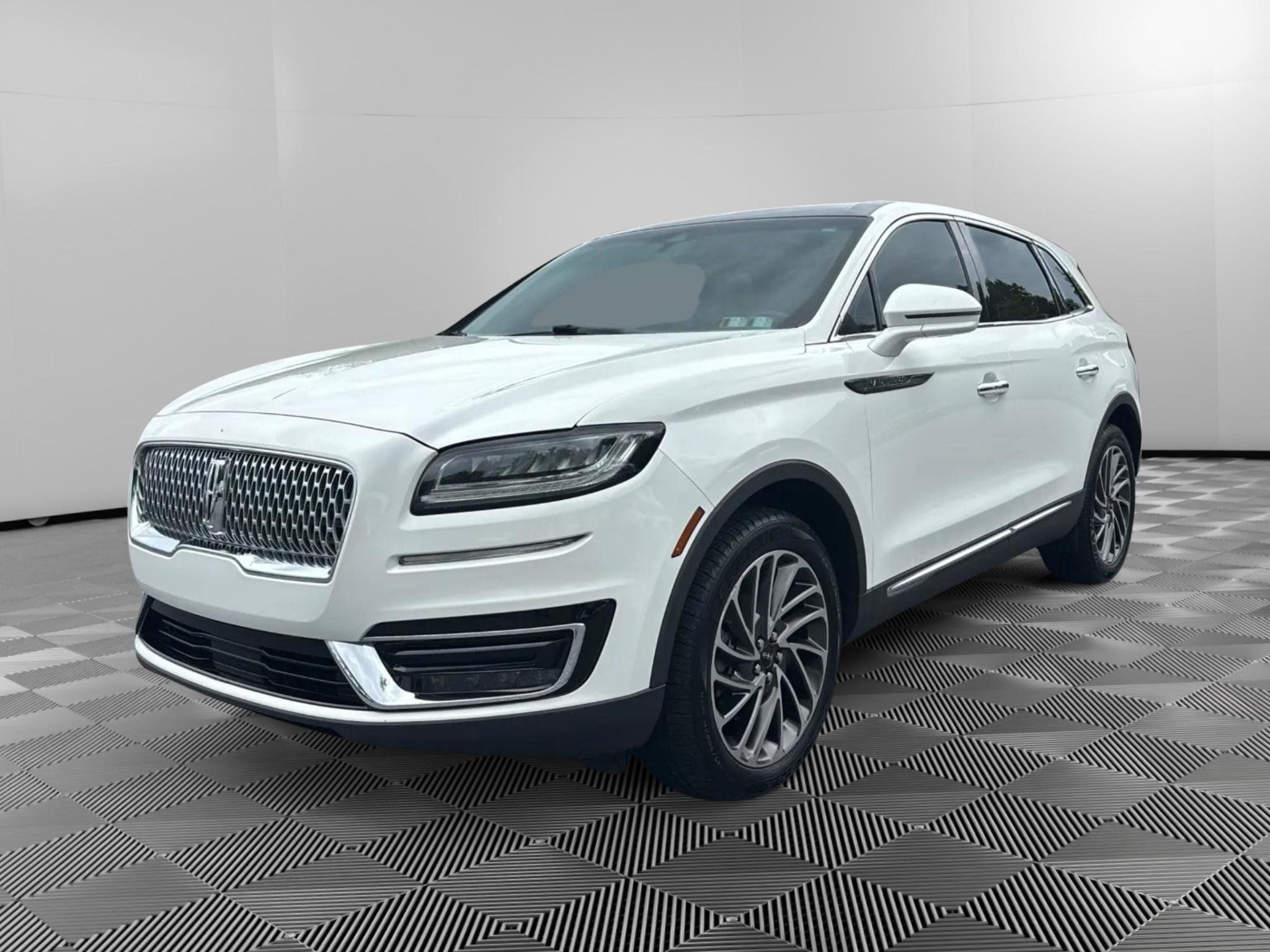 Used 2020 Lincoln Nautilus Reserve AWD/4WD image 1