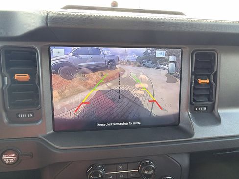 Used 2024 Ford Bronco Badlands image 33