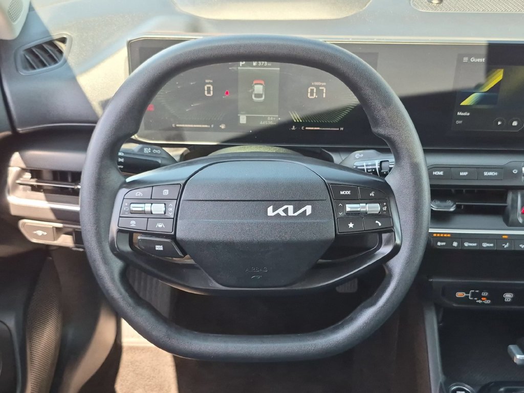 Used 2025 Kia K4 FWD image 23