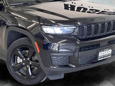 Used 2023 Jeep Grand Cherokee L Laredo image 35