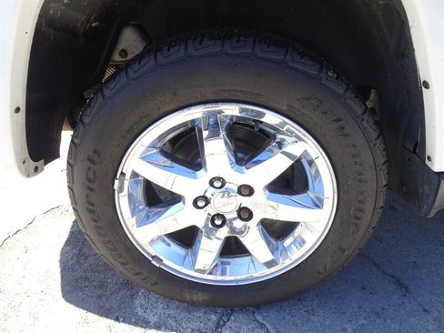 Used 2010 Jeep Liberty Limited w/ Tire & Wheel Group AWD/4WD image 28