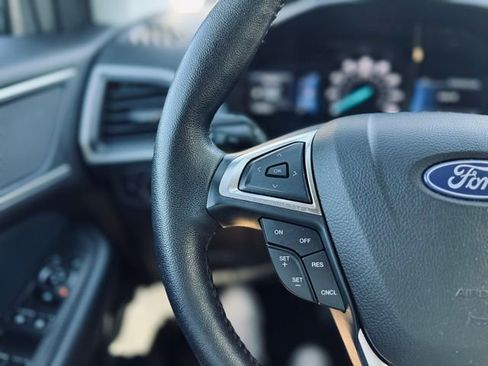 Used 2023 Ford Edge SEL w/ Sport Appearance Package image 25