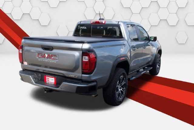Used 2025 GMC Canyon AT4 w/ AT4 Premium Package AWD/4WD image 6