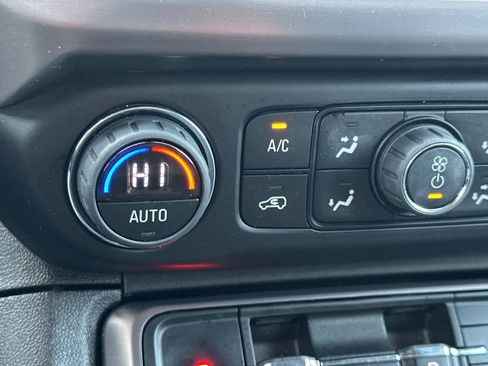 Used 2022 GMC Acadia AT4 w/ Technology Package image 30