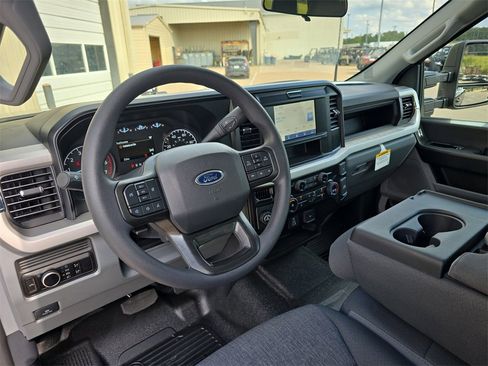 New 2026 Ford F350 XL w/ 360-Degree Camera Package image 16