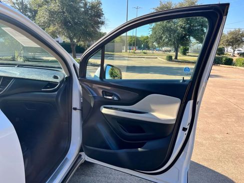 Used 2020 Buick Encore Preferred FWD image 14