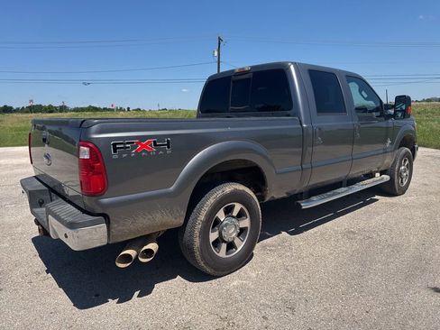 Used 2011 Ford F250 Lariat w/ Lariat Interior Pkg AWD/4WD image 4