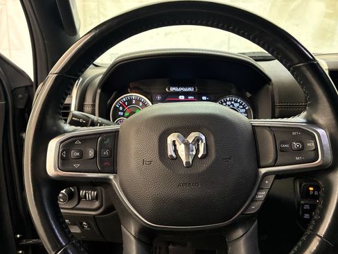 Used 2023 RAM 1500 Laramie AWD/4WD image 15