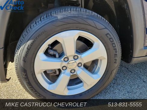 Used 2018 Jeep Compass Latitude w/ Popular Equipment Group AWD/4WD image 9