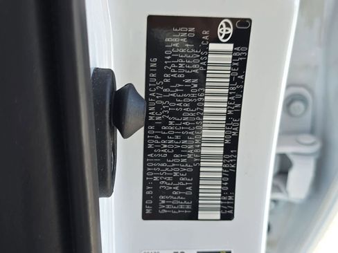 Certified 2025 Toyota Corolla LE FWD image 34