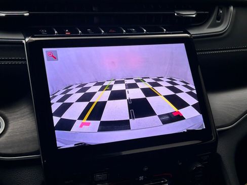 New 2025 Jeep Grand Cherokee Limited w/ Black Appearance Package image 28