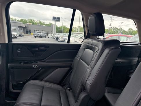 Used 2023 Lincoln Aviator Reserve w/ Equipment Group 201A AWD/4WD image 24