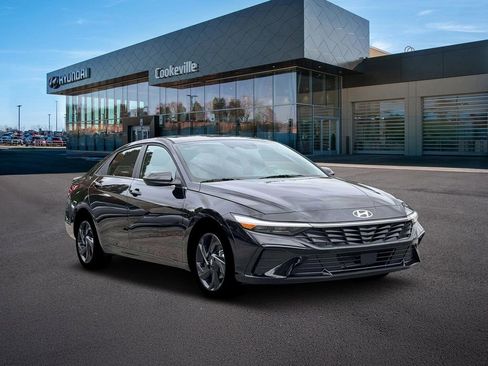 New 2026 Hyundai Elantra SEL Sport Premium FWD image 11