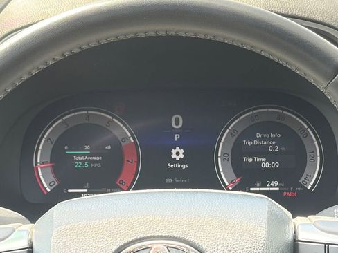 Used 2025 Toyota Highlander XSE AWD/4WD image 14