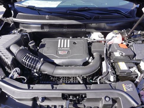 New 2026 Cadillac XT5 Luxury image 7