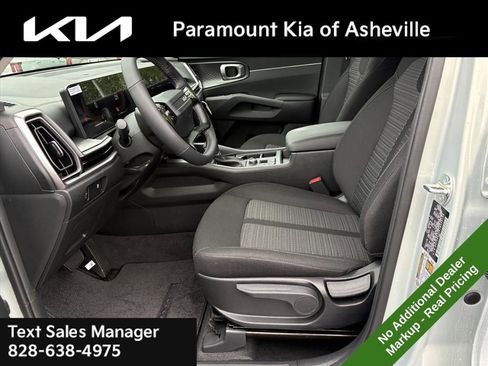 New 2026 Kia Sorento LX FWD image 15