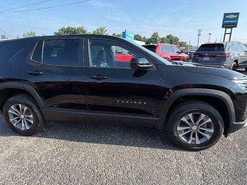 New 2026 Chevrolet Equinox LT w/ Convenience Package II FWD image 7