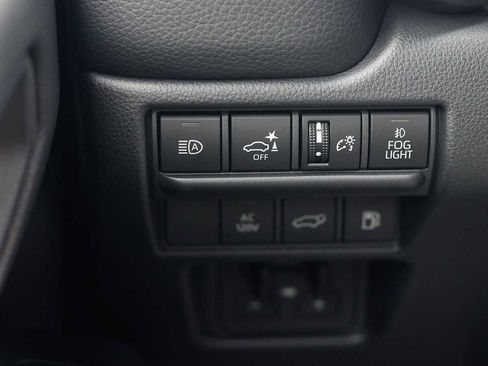 Used 2025 Toyota Land Cruiser image 34